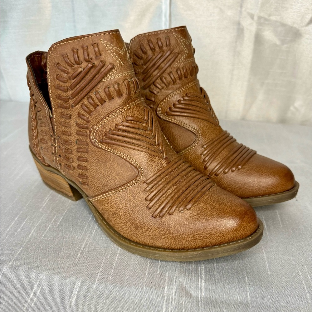 Not Rated Nosara Rose Ankle Boots